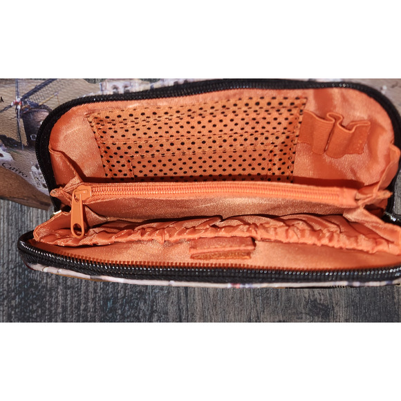 Bueno Handbag - Picture 9 of 10